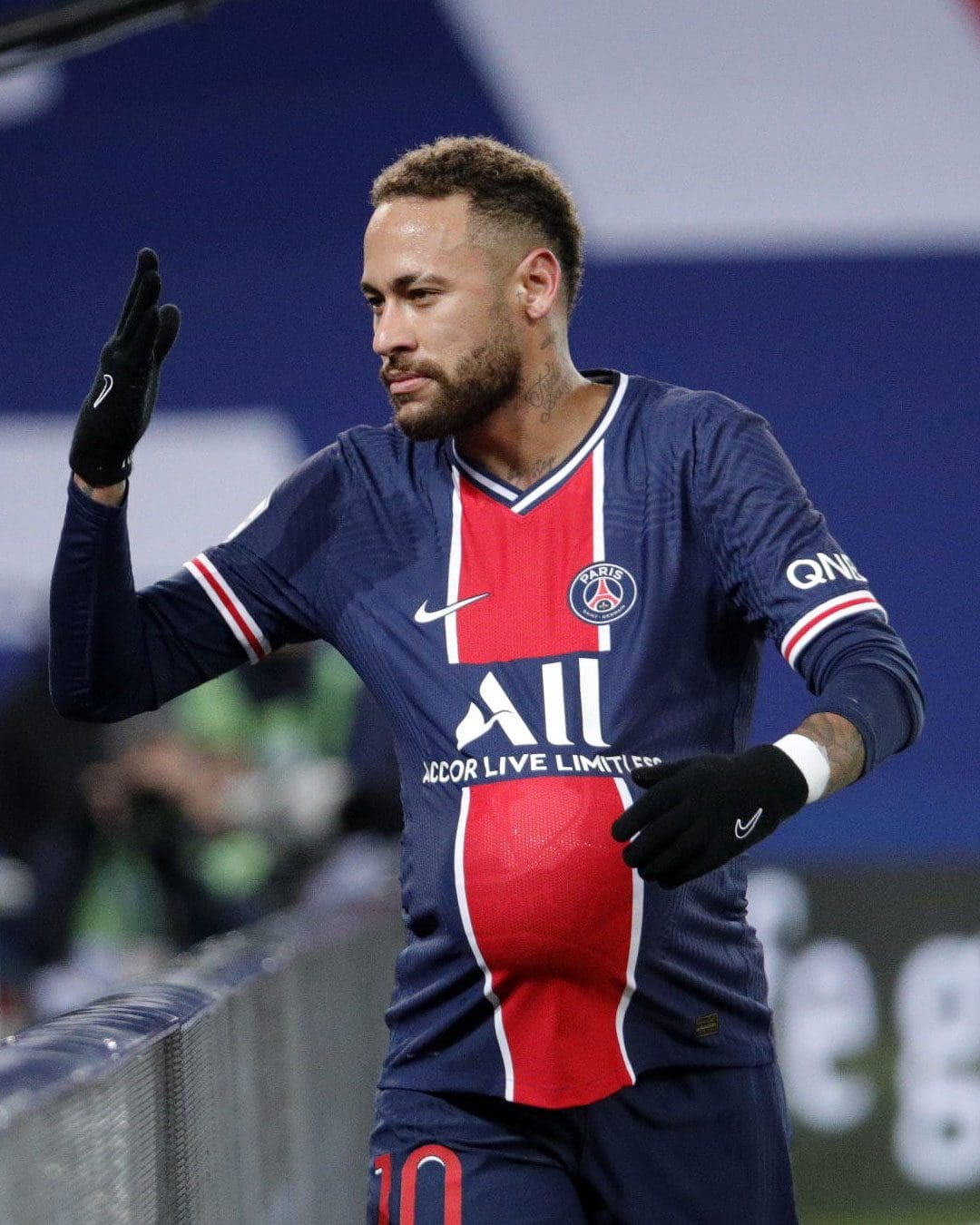 Top 10 Best Football Players 2020 7 4. Neymar Jr., Paris Saint-Germain
