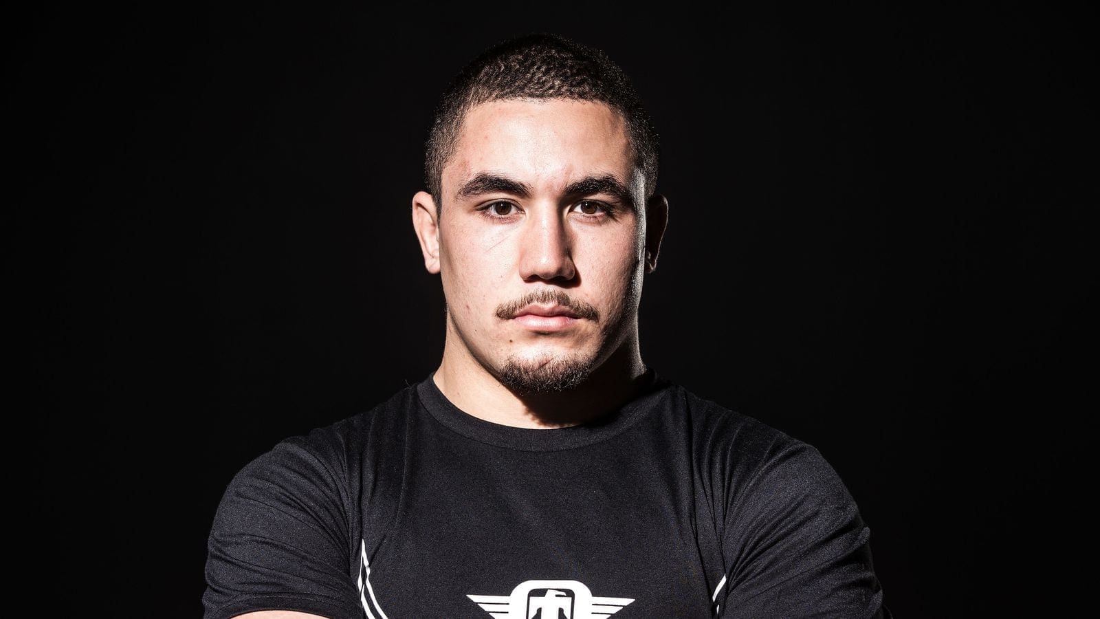 Robert Whittaker defeats Kelvin Gastelum in UFC Fight Night