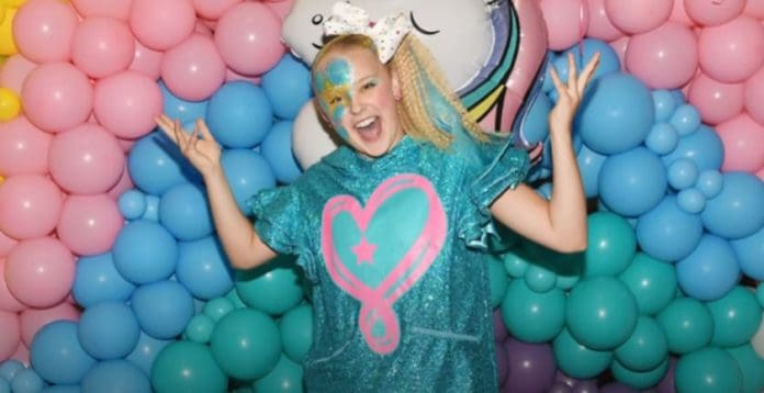 Jojo Siwa Wants Her Male Kissing Scene CUT OUT In New Film!