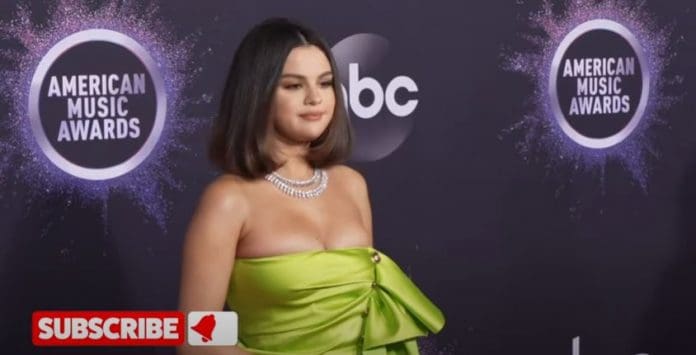 Selena Gomez' Sister Gracie EMBARRASSED By Her Over TikTok Mishap!