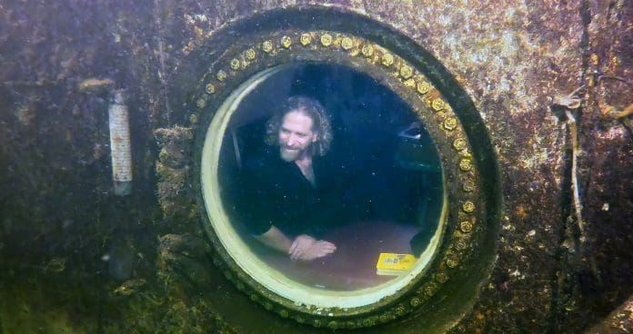 USA-UNDERWATER HOTEL/RECORD Joseph Dituri
